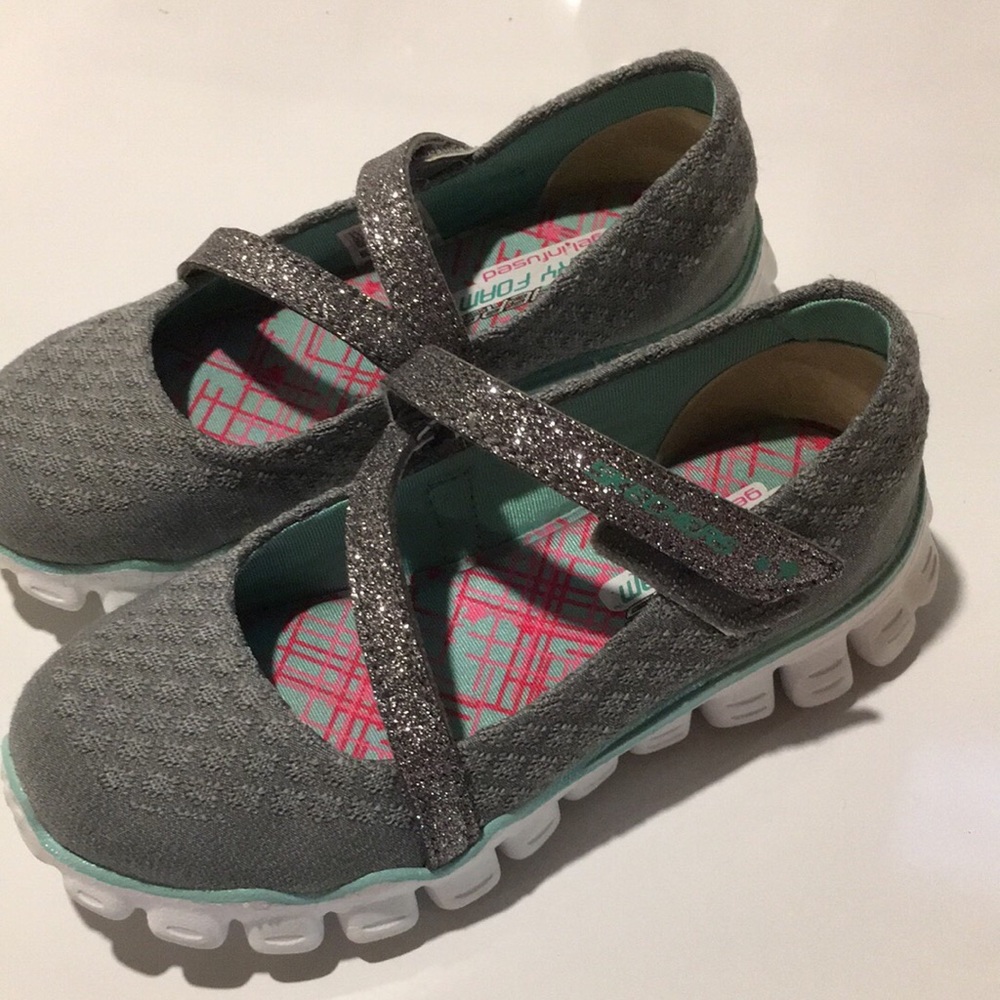 Sketchers size 11